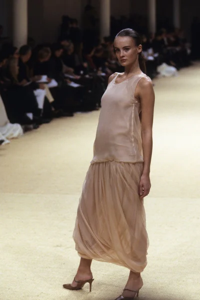 Look 50